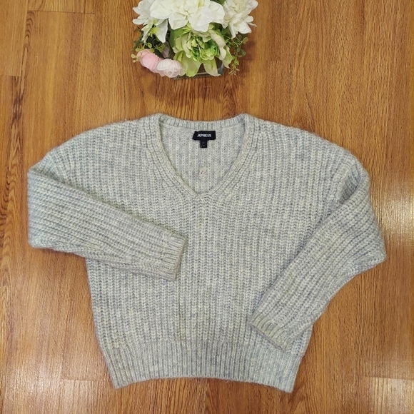 Express gray womans sweater, size XS soft, warm,comfy Gift Christmas Birthday - Picture 1 of 6